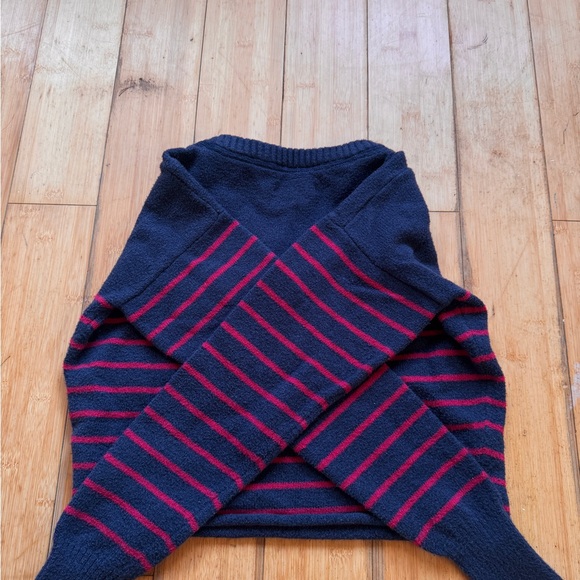 Navy and Red Striped Aeropostale sweater - Picture 4 of 5